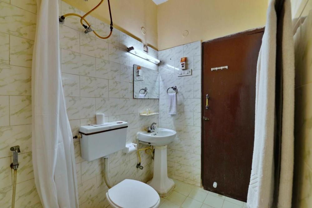 Room image 4