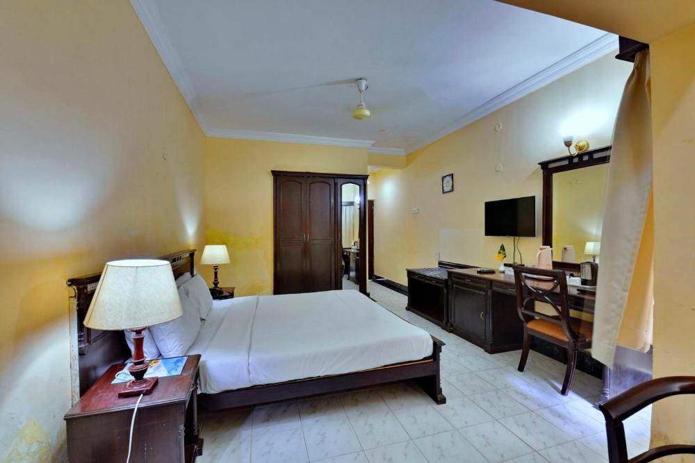 Deluxe Double or Twin Room